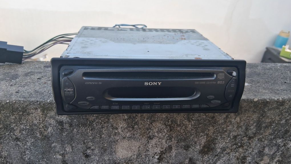 Radio Sony antigo