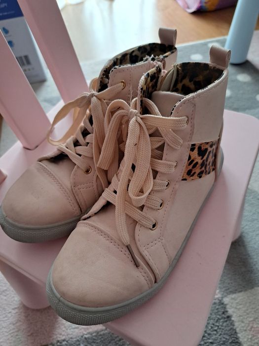 Botki pudrowe półbuty pantera pudrowe 35 nieocieplane