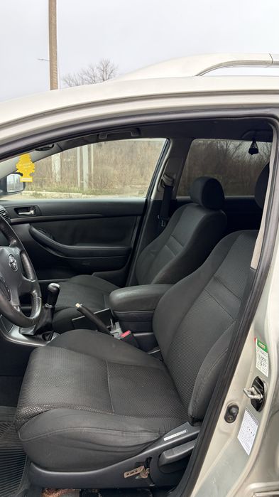 Toyota Avensis 2.0 дізель в гарному стані