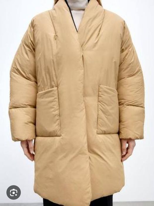 Тепла жіноча куртка Zara розмір м