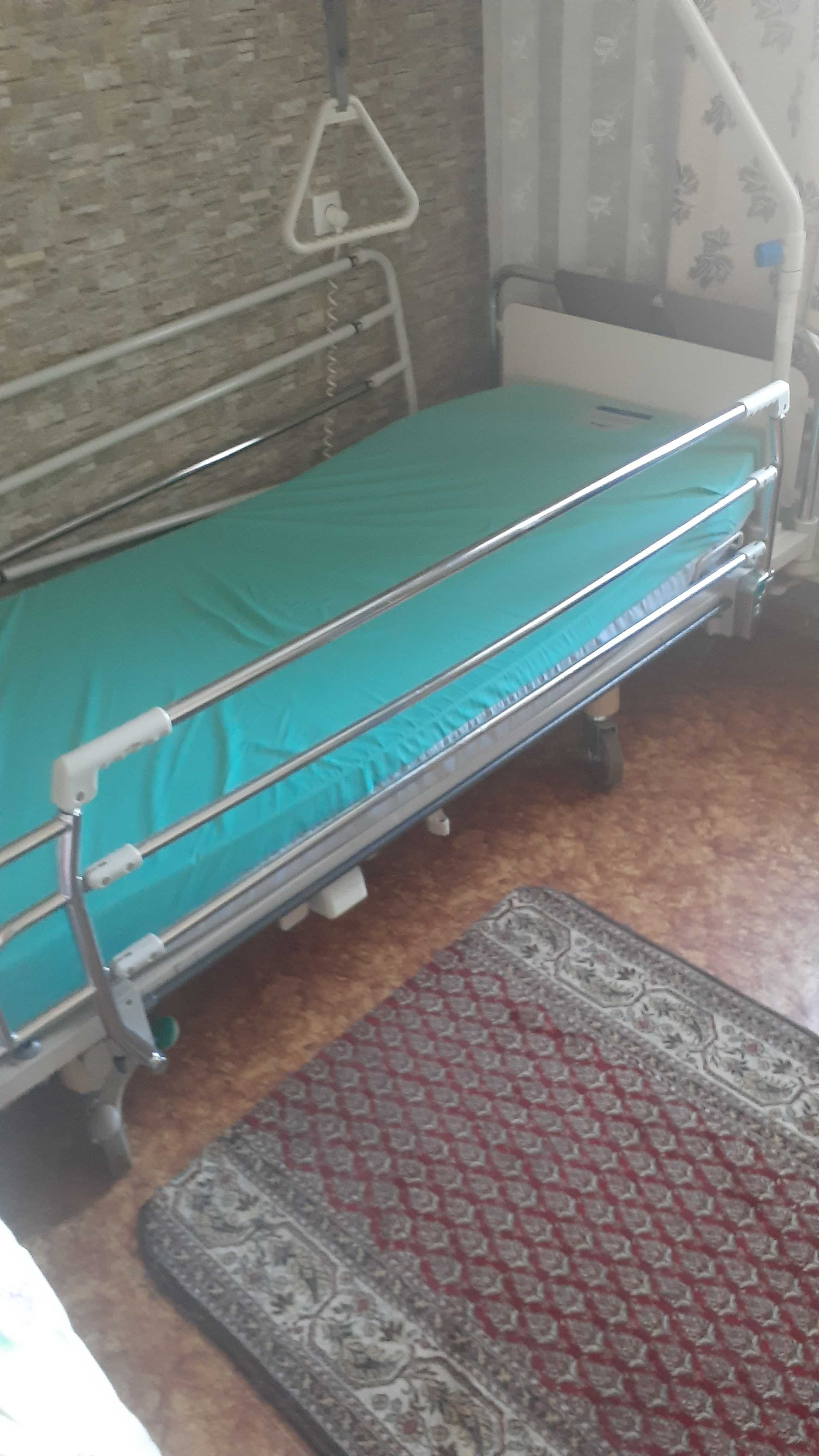 Ліжко медичне для інвалідів
