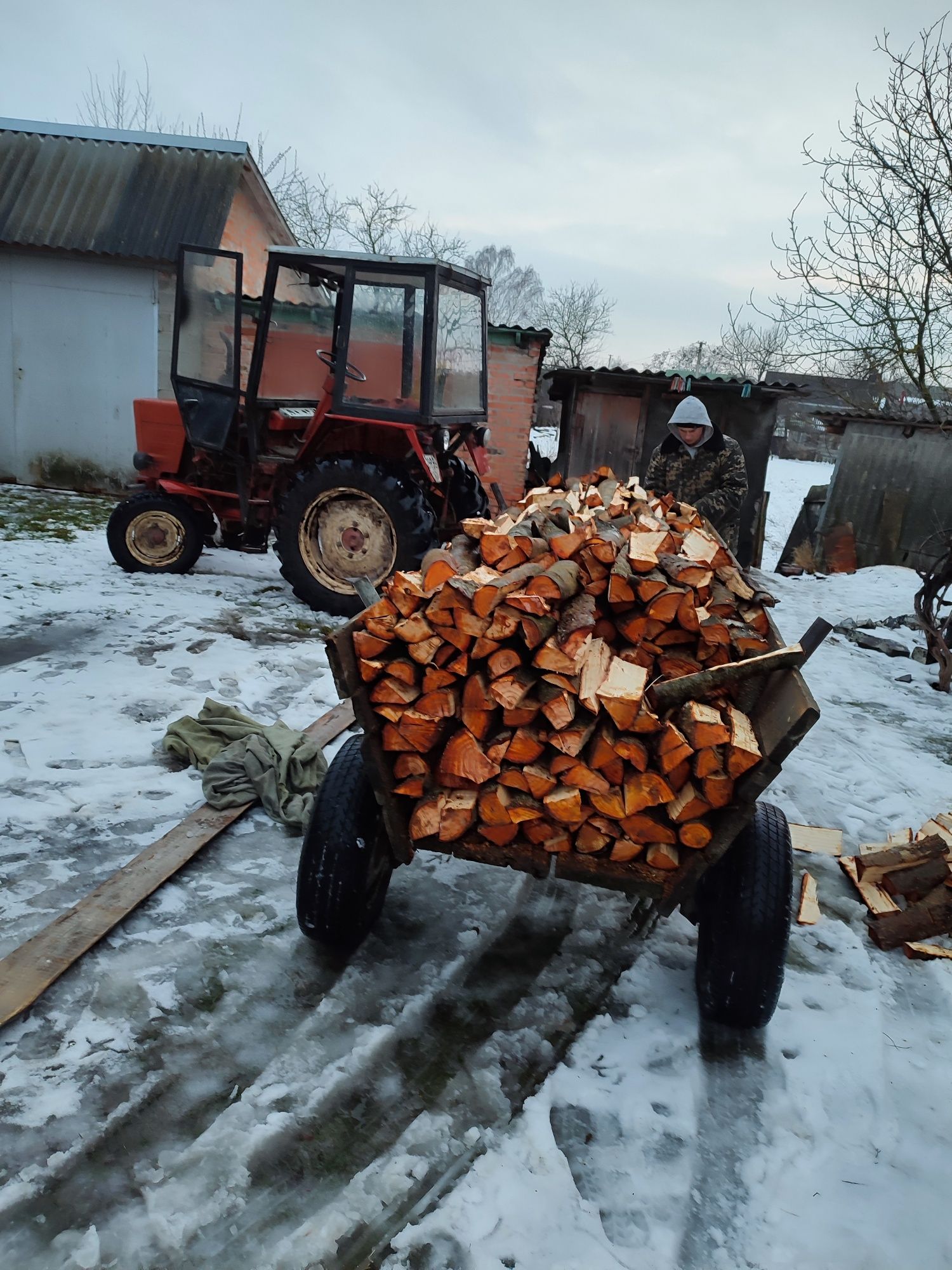 Продам рубані дрова.