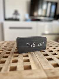 Zegar budzik drewniany temperatura