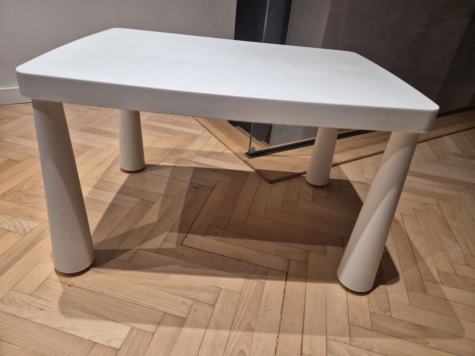 Stolik IKEA dla dzieci