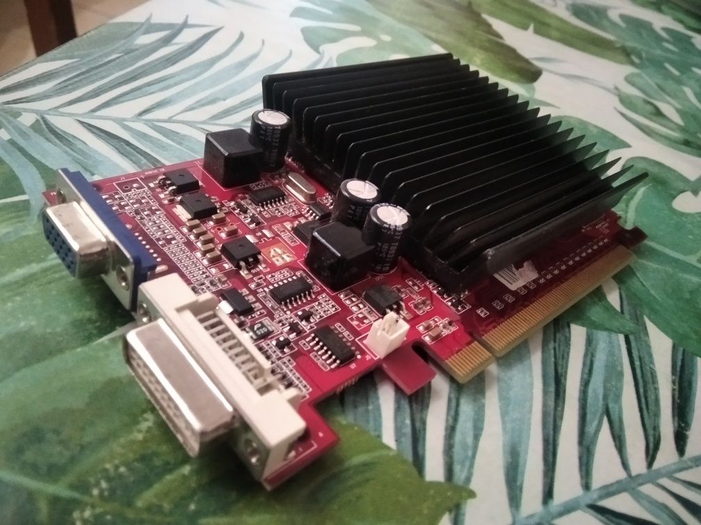 Sprzedam elektronikę do komputera