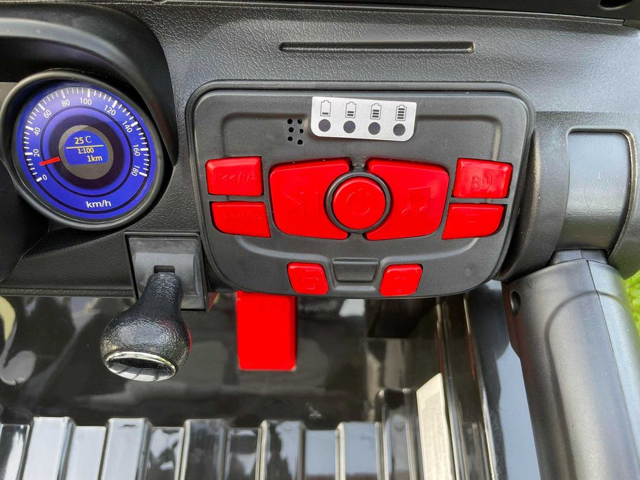 MEGAAUTKA.PL Auto na akumulator JEEP DLA DZIECI 4×4 Samochód PILOT EVA