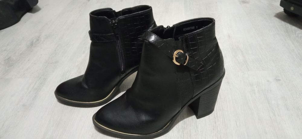 Черевики жіночі New Look весна -осінь 39р