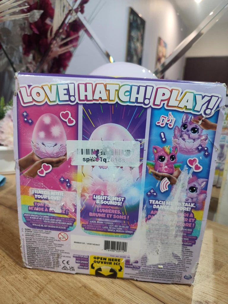 Hatchimals Alive! Mystery Hatch, interaktywna zabawka jednorożec