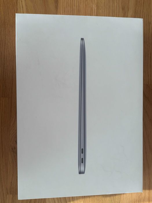 MacBook Air 13” z chipem Apple M1 (2020)