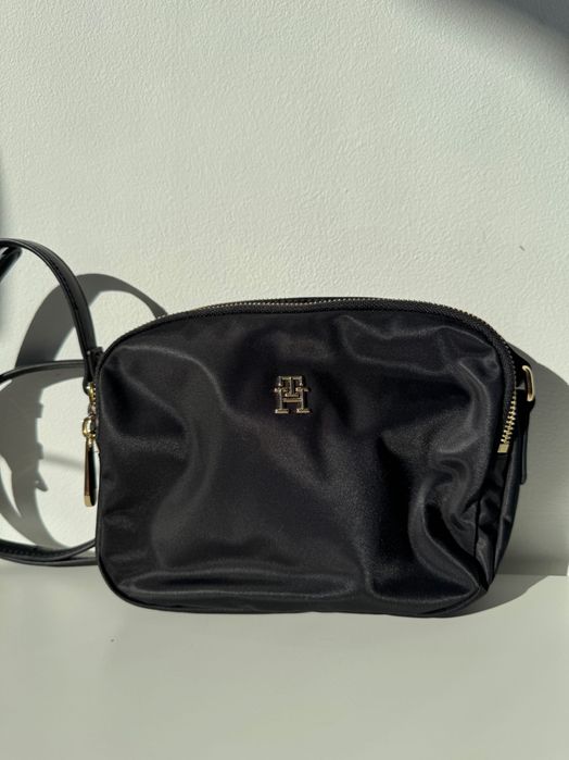 Torebka Tomy Hilfiger Poppy Crossover - idealna na każdy dzień