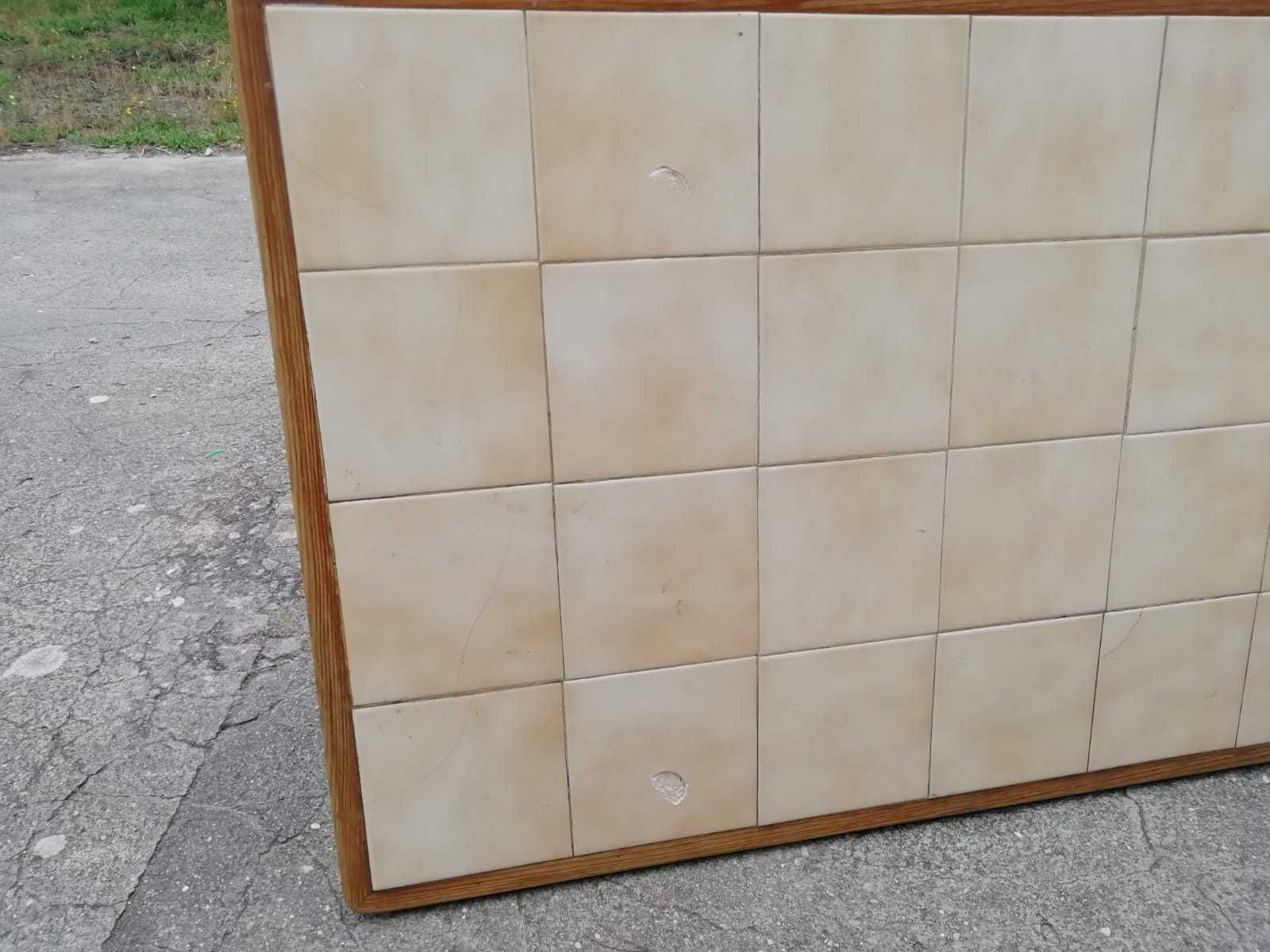 Tampo de mesa com azuleijos