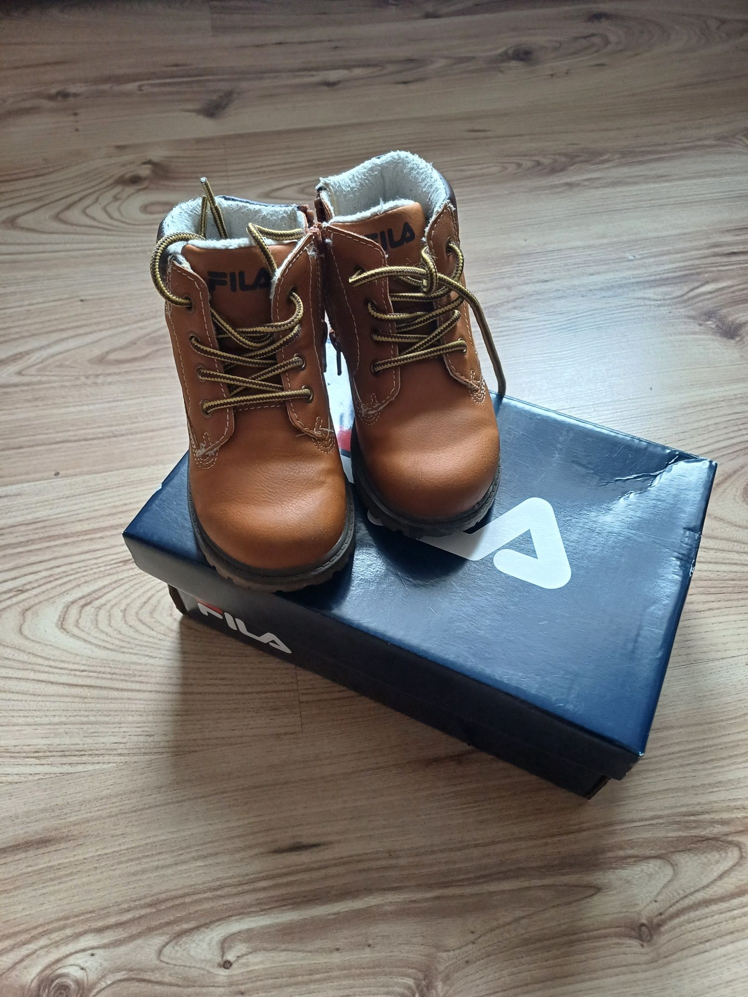 Buty zimowe  Fila 23 roz