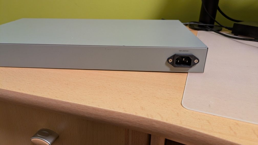 Switch zarządzalny L2 PoE+ Allied Telesis AT-GS950/16PS 16x1Gbps 2xSFP