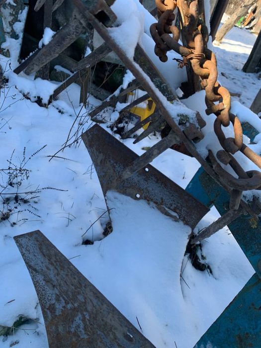 Продам плуг двох корпусний до трактора 2 по 25