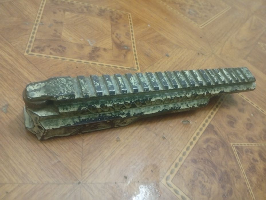 Крышка ствольной коробки с планкой Пикатинни