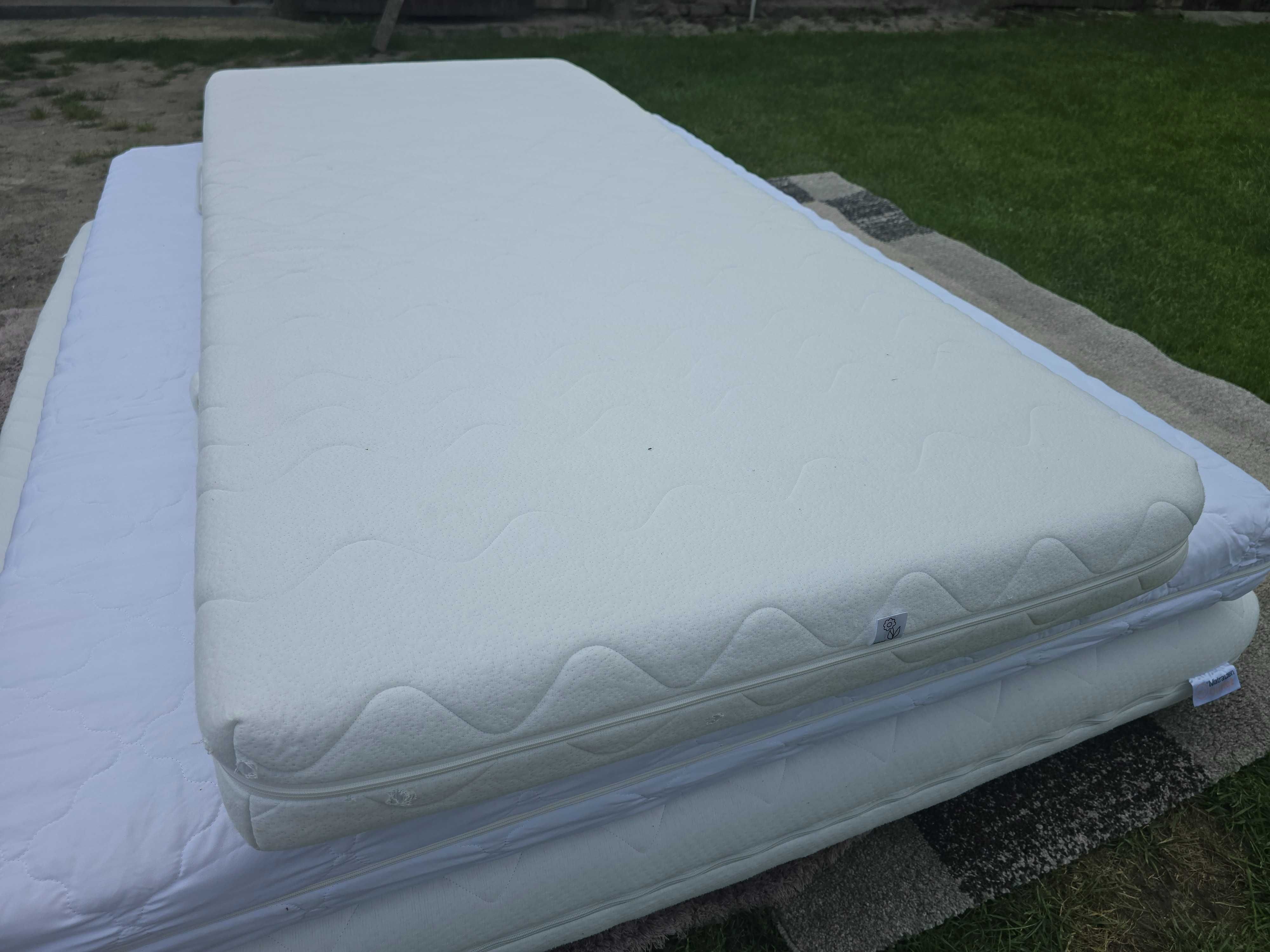 Materac 90 x 200 w bardzo dobrym stanie