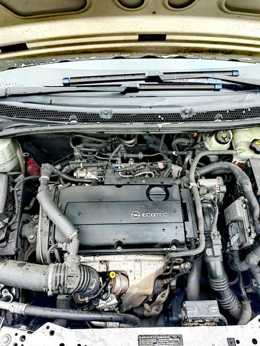 Opel Astra J 1.6 Turbo 180 KM 2010 do poprawek blacharsko lakierniczyc
