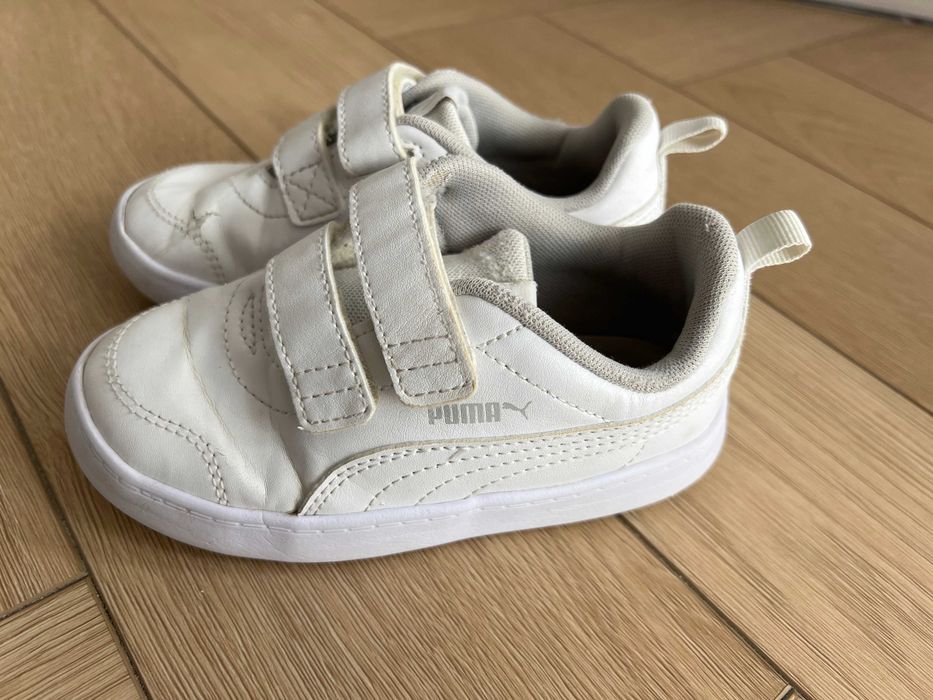 Buty sportowe na rzepy Puma Courtflex v2 białe rozmiar 25