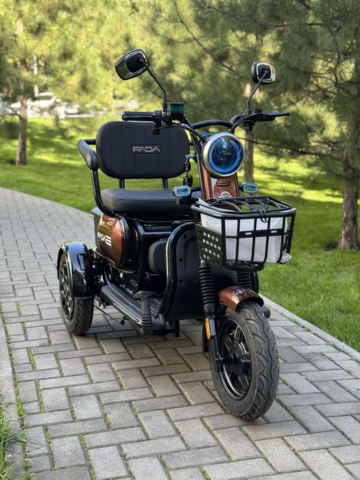 Єлектро скутер,трицикл Fada 1100W