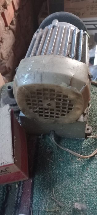 Точильний верстат