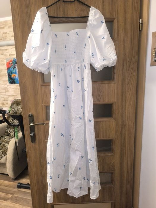 Sukienka maxi biała w kwiaty