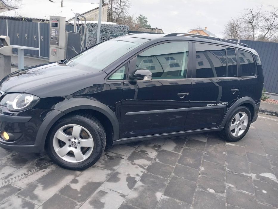 Volkswagen Tauran CROSS. 2.0 TDI
