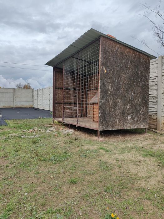 Вольер с будкой для собаки