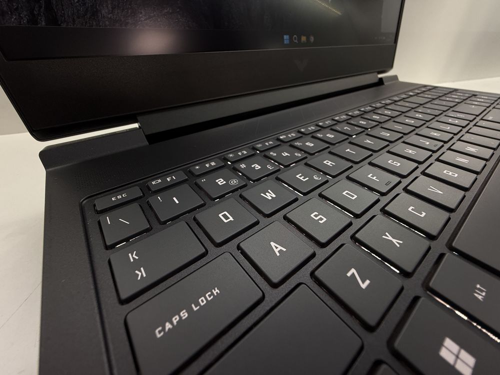 RTX 4060 8GB | RYZEN 7 7gen | 16 DDR5 | 512 SSD | 144Hz | HP VICTUS 16