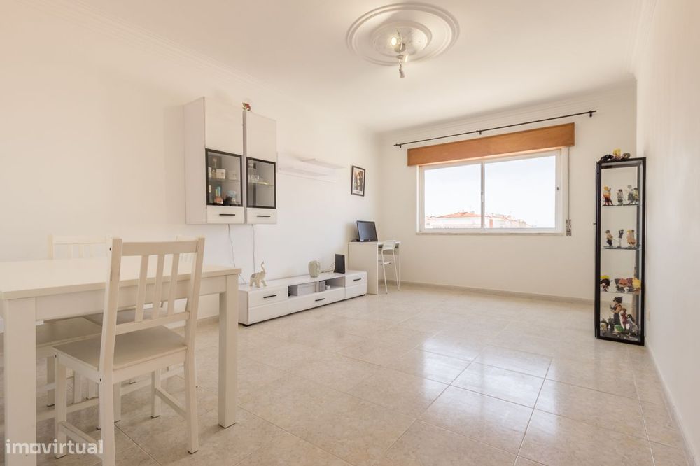 Apartamento T2 na Quinta do Conde