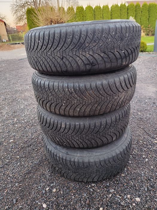 Komplet kół zimowych na  alufelgach 215/65/16