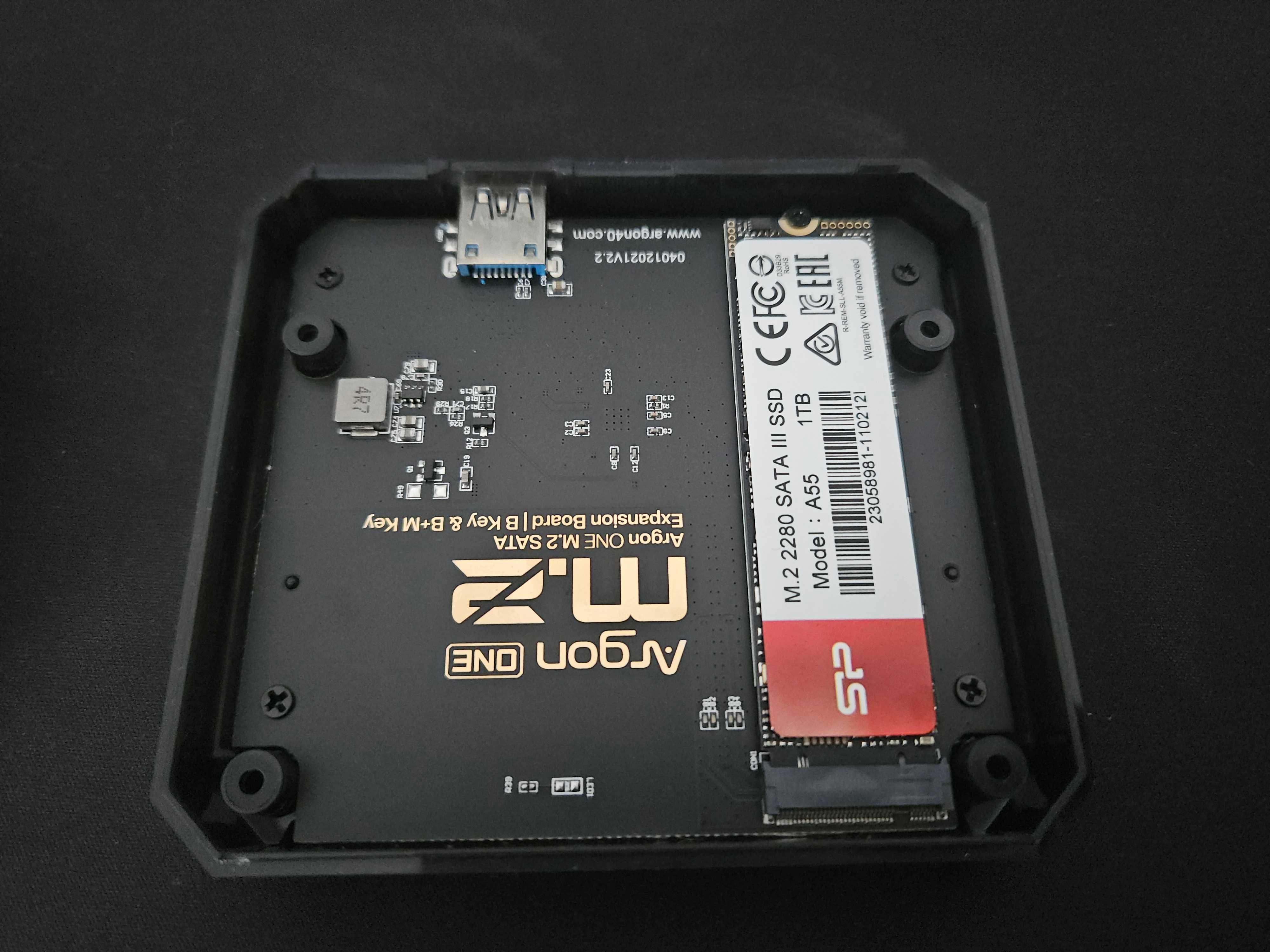 Raspberry pi 4B 4GB ram z obudową Argon ONE M.2