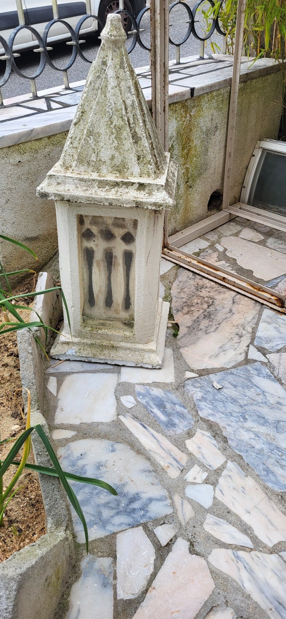Chaminé com 80 cm altura.
