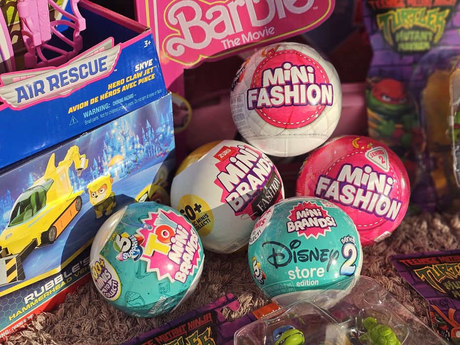 Супер-ціна!!! Фігурка-сюрприз ZURU Mini Brands Fashion, Disney та Toys