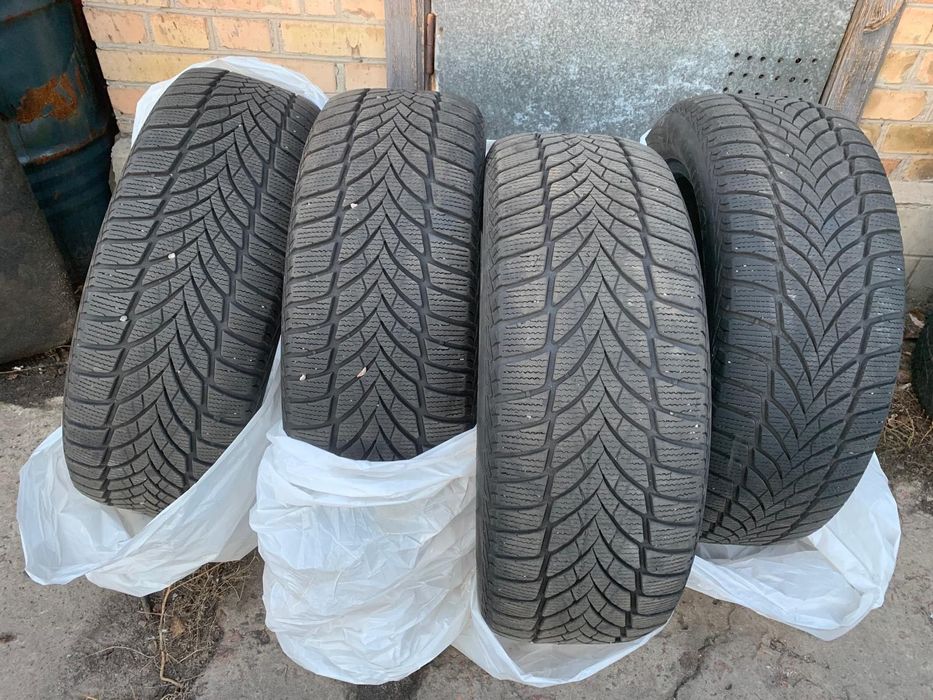 Зимова резина Goodyear ULTRAGRIP ICE 2