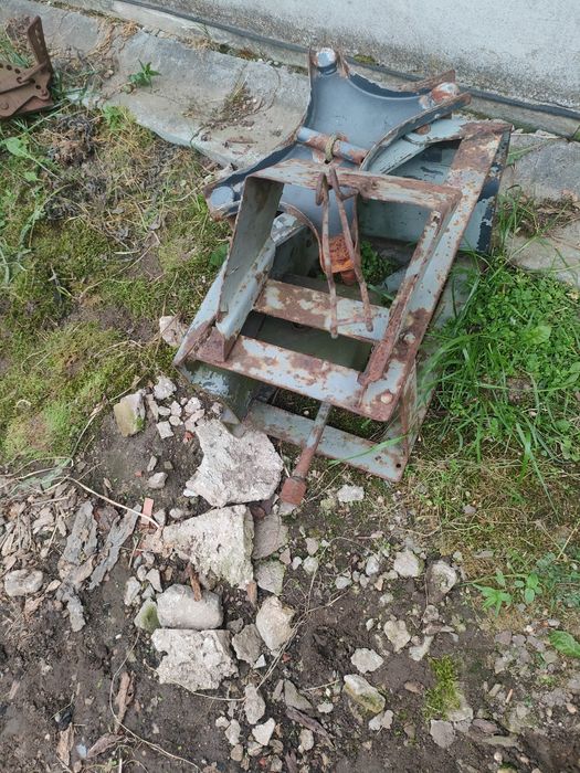 Winda wieszak koła zapasowego przyczepa daf