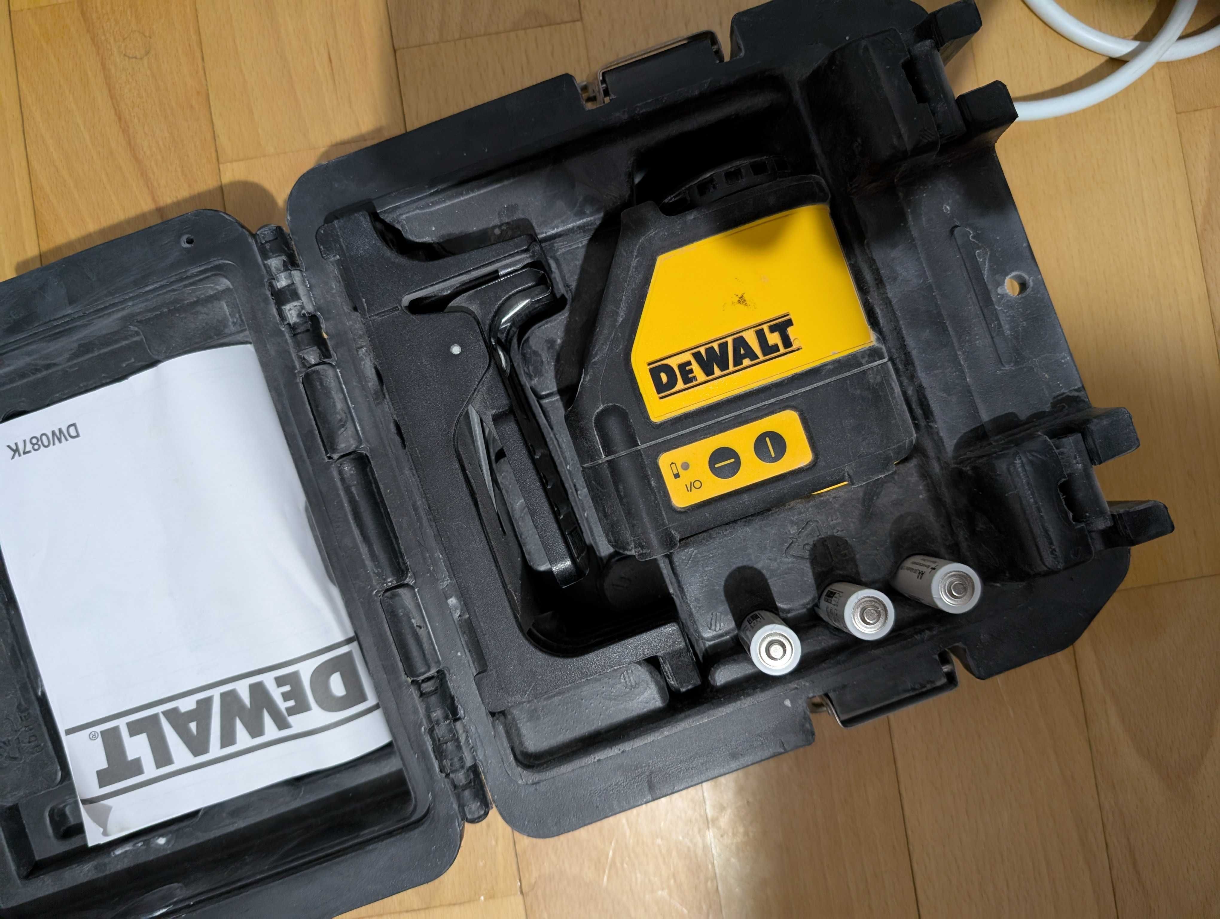 Новий електроінструмент DEWALT з особистої колекції, куплений в Англії