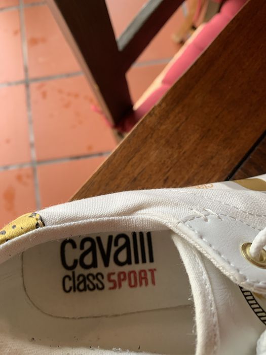 Tenis de senhora . Marca Cavalli