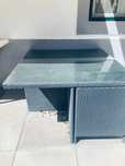Mesa de jardim com capa de proteção: como nova