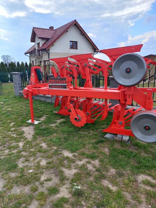 Pług 3-skibowy obrotowy