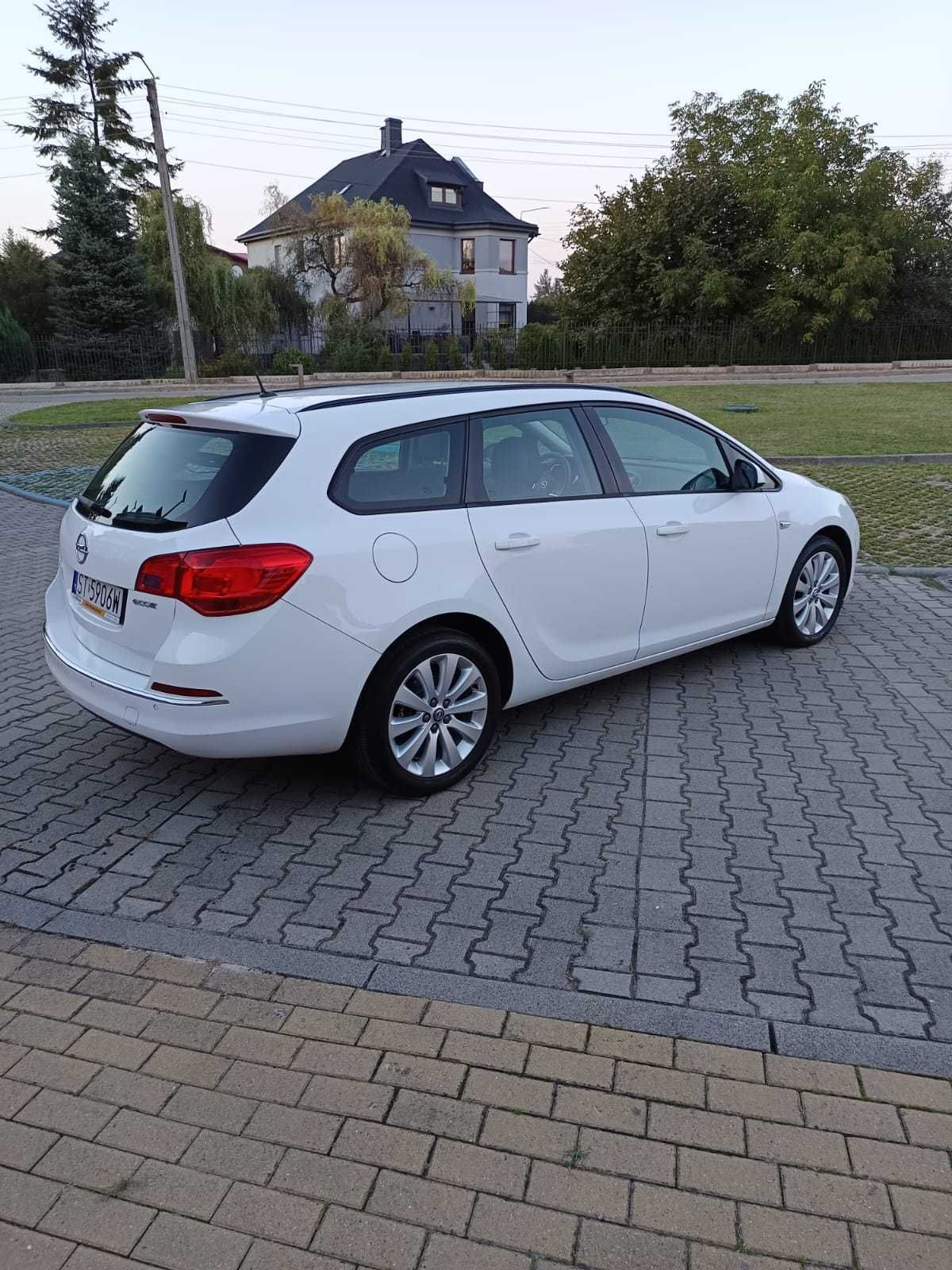 Astra J Lift  1.3 CDTI 95km BEZWYPADKOWY