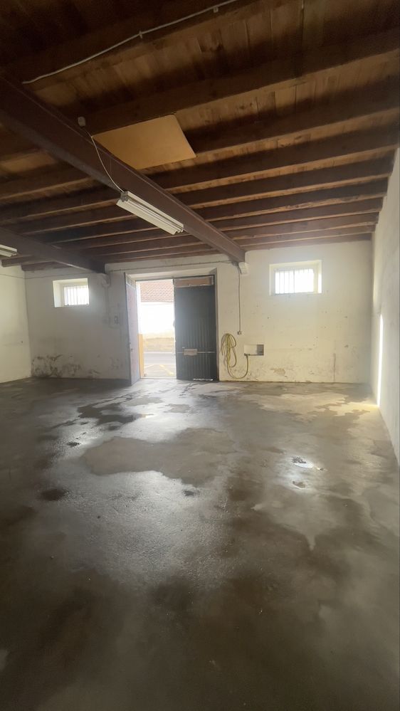 Arrenda-se garagem Centro de Benavente