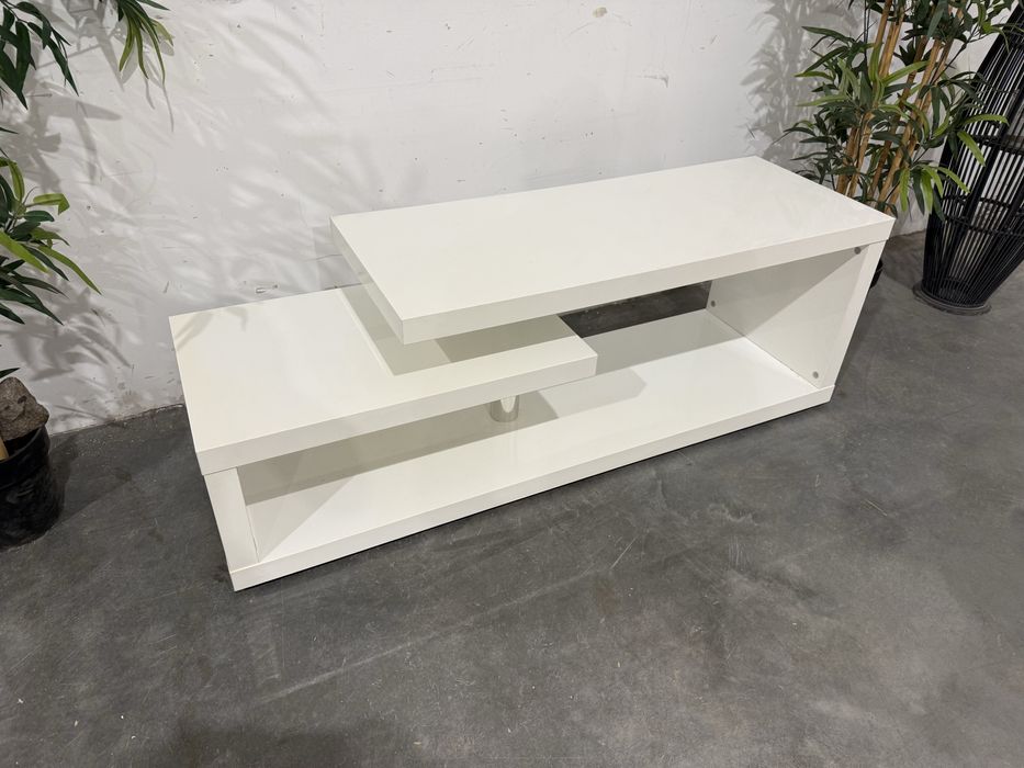 Ładna nowoczesna biała komoda rtv super stan dowóz wysyłka