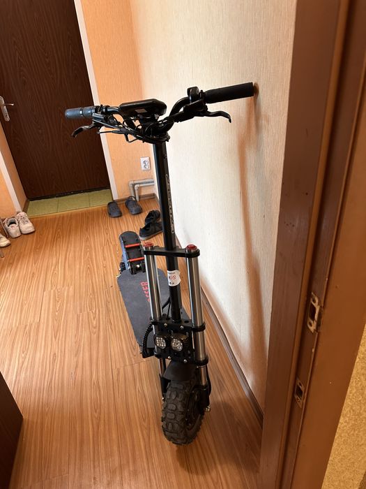 Срочно продам Crosser Rocket 3200w електросамокат