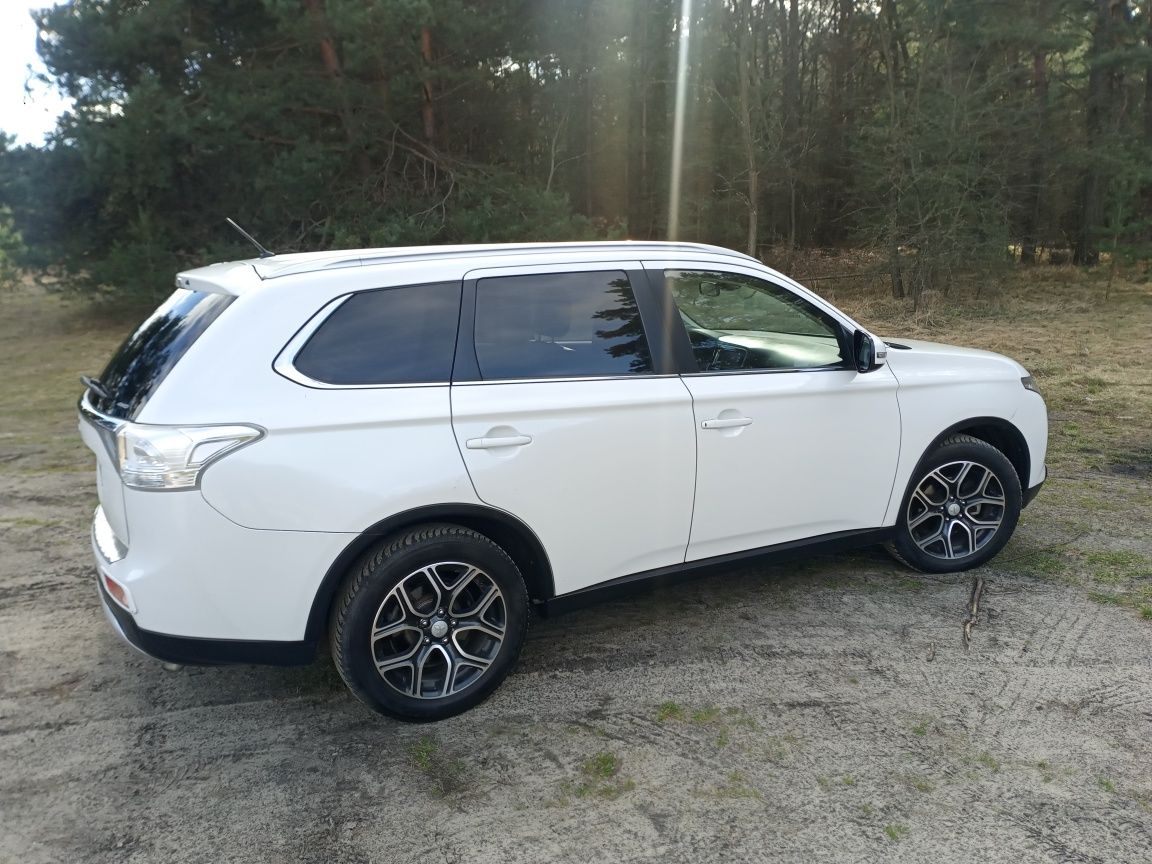 Mitsubishi Outlander 2,2D 4x4 2014r SALON POLSKA