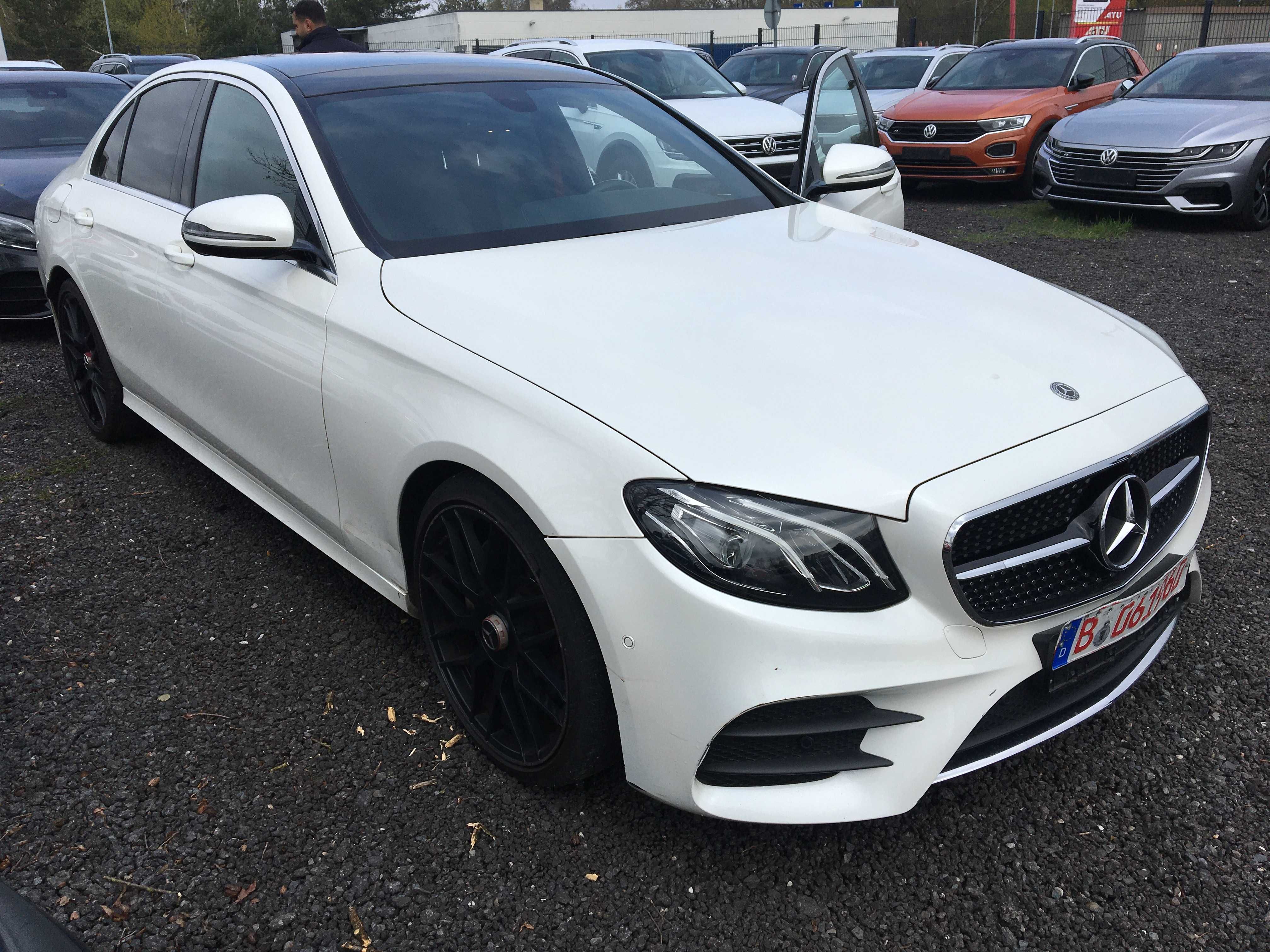 Mercedes-Benz E-Class 1.9 D