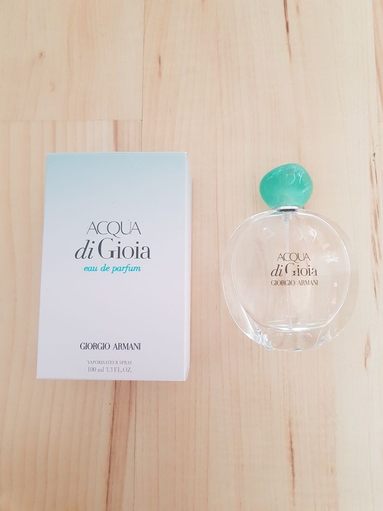 Flakon wraz z kartonikiem po Acqua di Gioia 100 ml