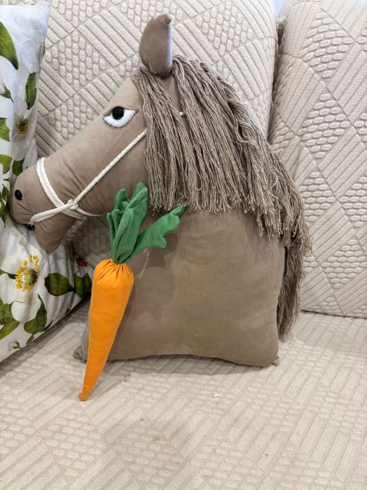 Poduszka w kształcie konia, Hobby horse, konik, Marchewka gratis