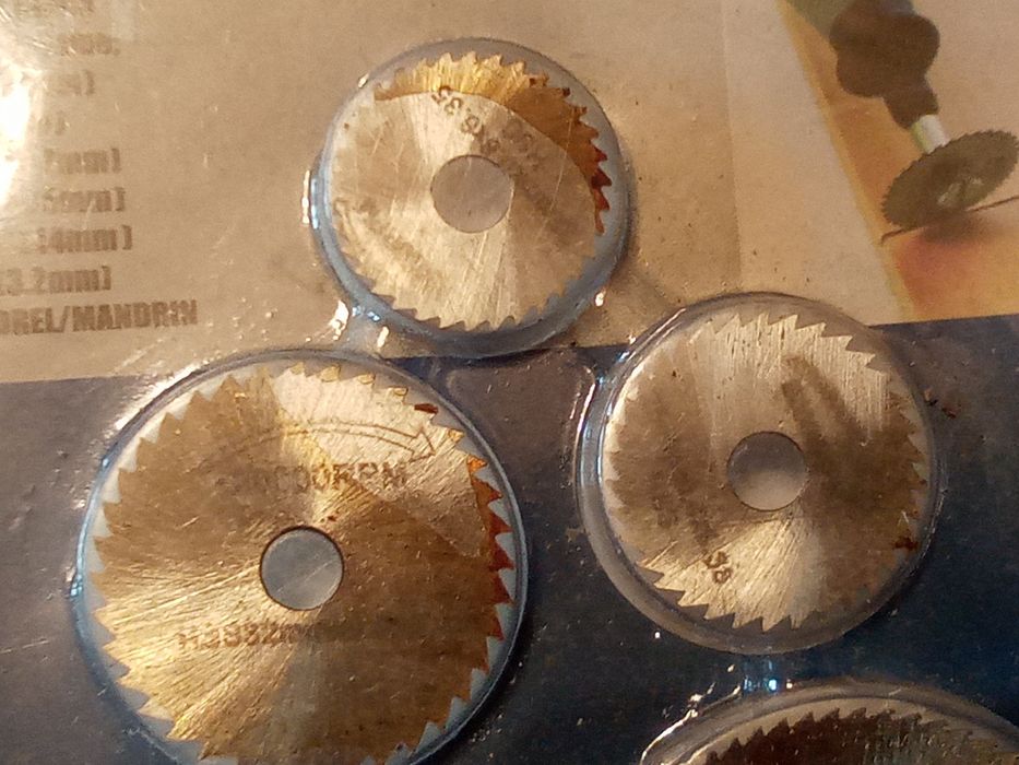 Линза, круговая пила .