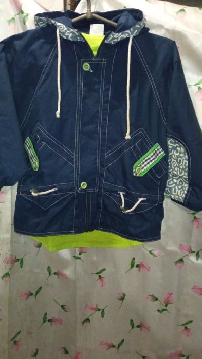 Ветровка рост 116м  -70 грн