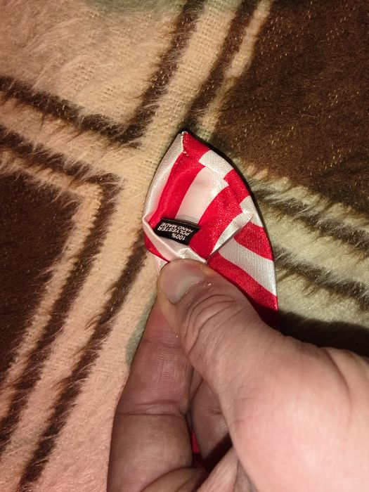 Krawat wąski biało czerwony